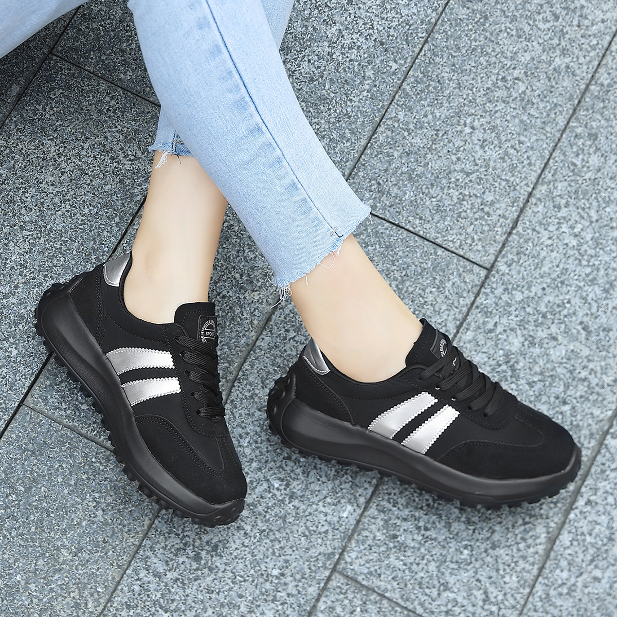 Serenace™ – Chaussures premium pour femme : confort urbain et élégance