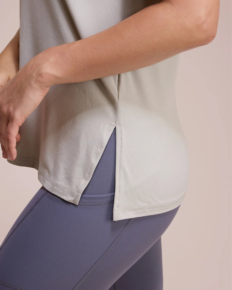 T-shirt basique manches courtes col V – Femme