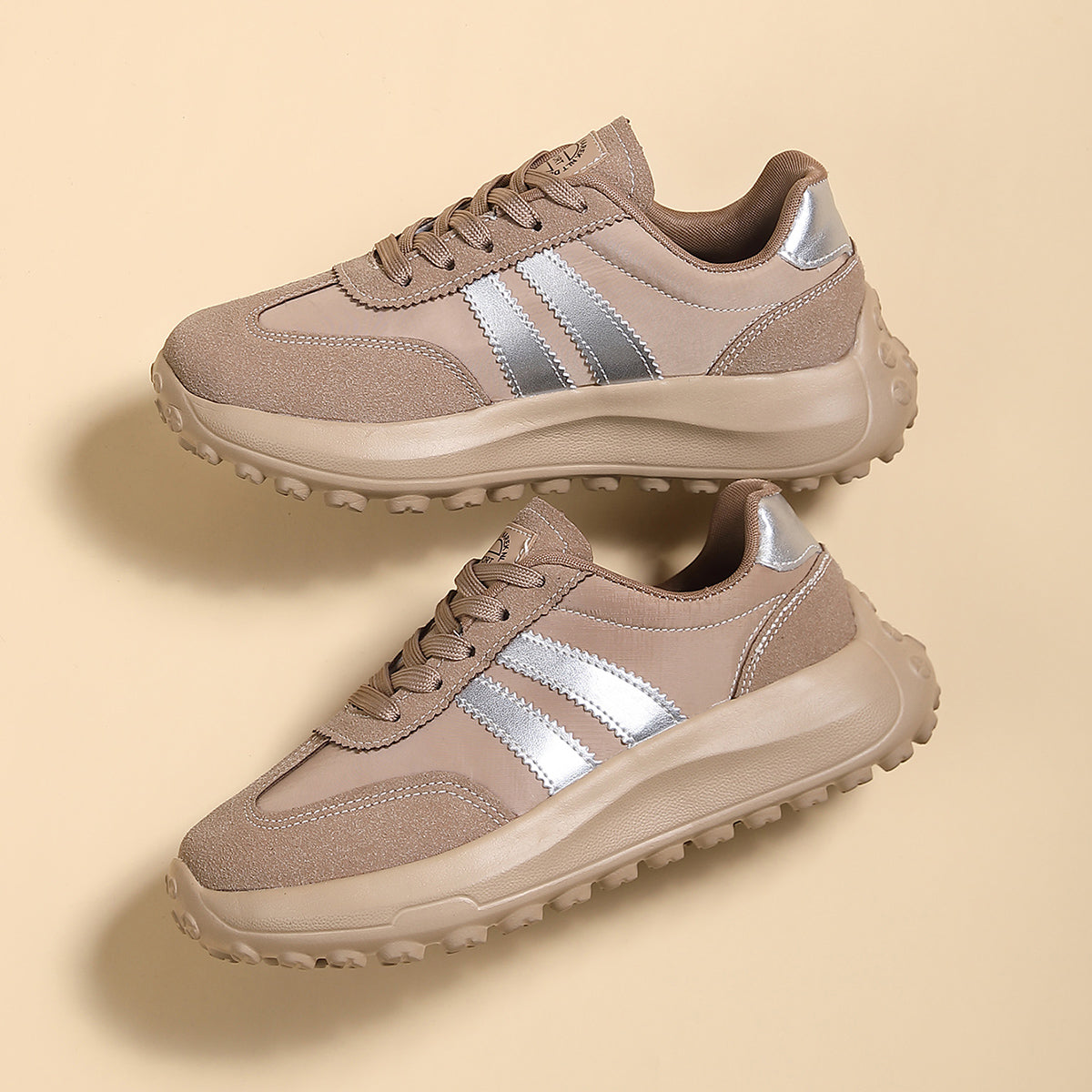 Serenace™ – Chaussures premium pour femme : confort urbain et élégance