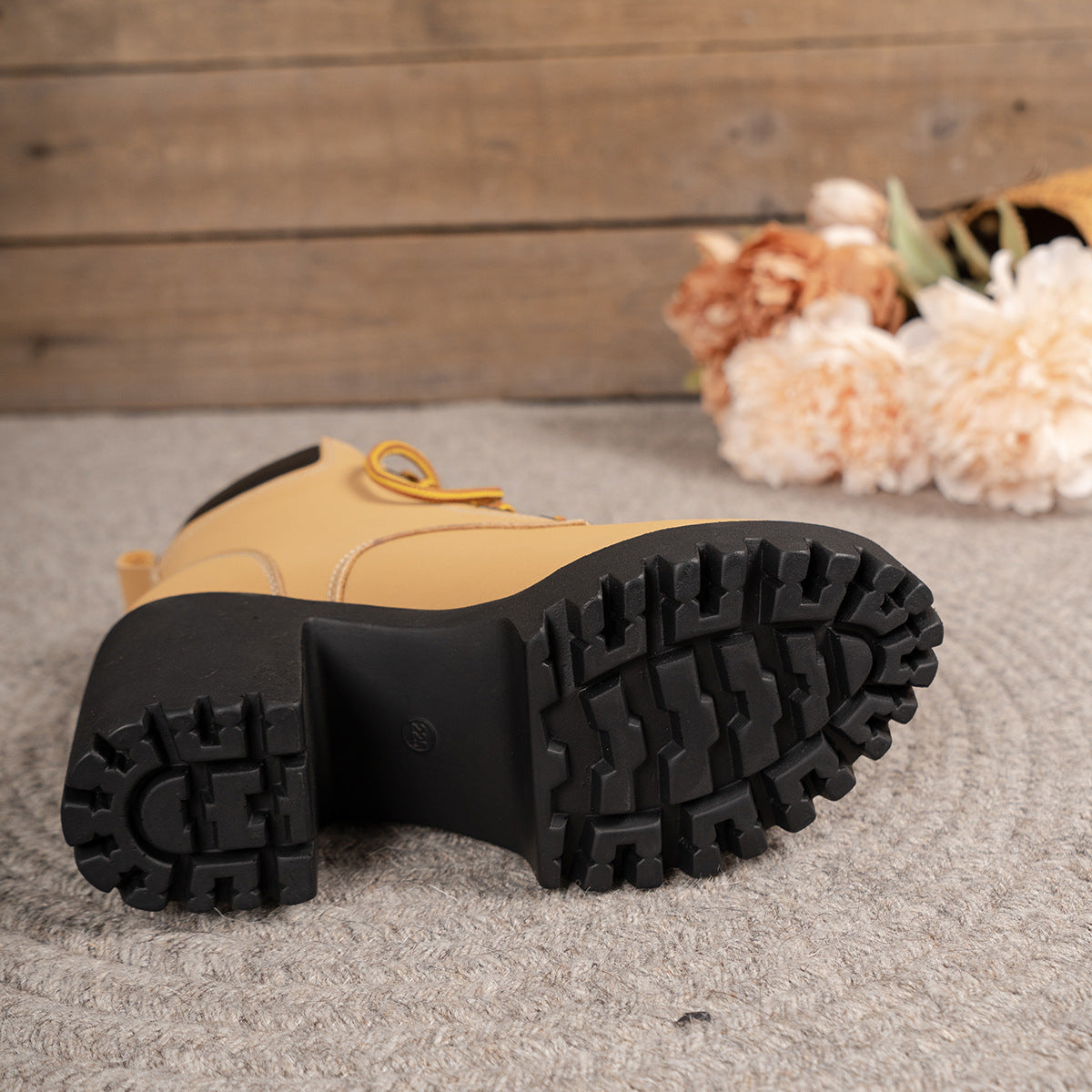 Veloria™ – Bottines à talon compensé rétro chic pour femme