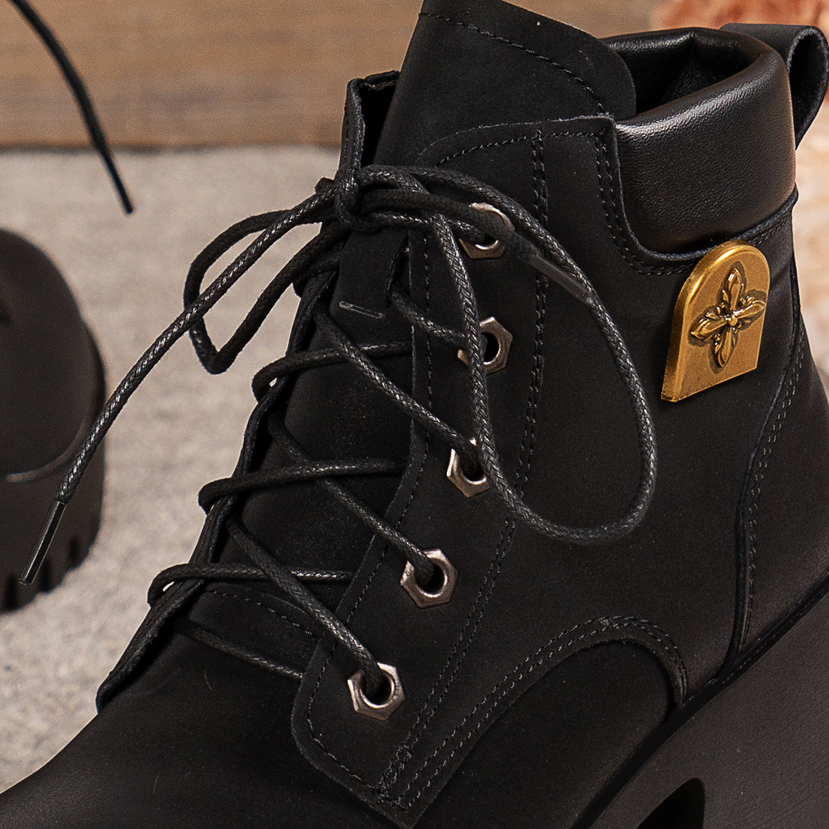 Veloria™ – Bottines à talon compensé rétro chic pour femme